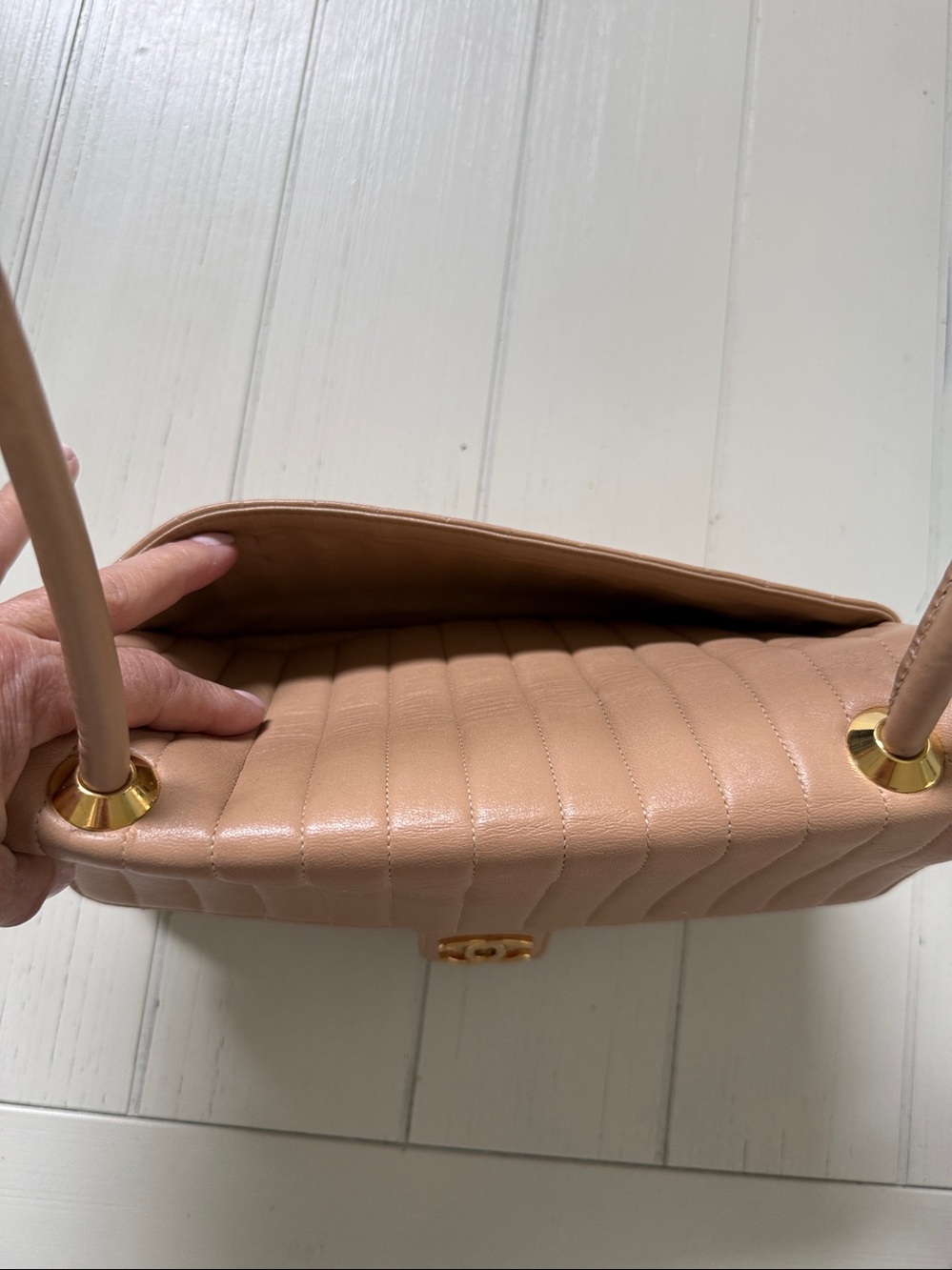 Chanel Beige Leather Quilted Bag - Picture 8 of 12